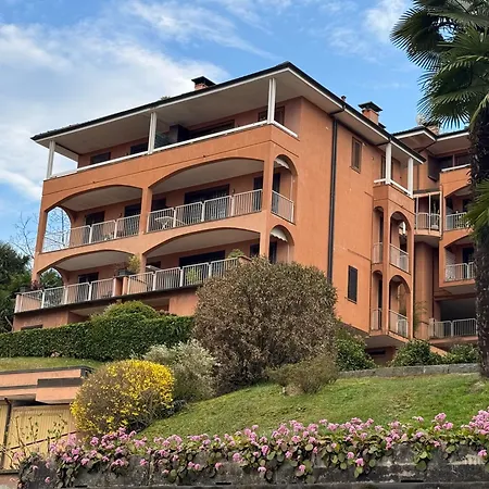 Le Terrazze Apartment *